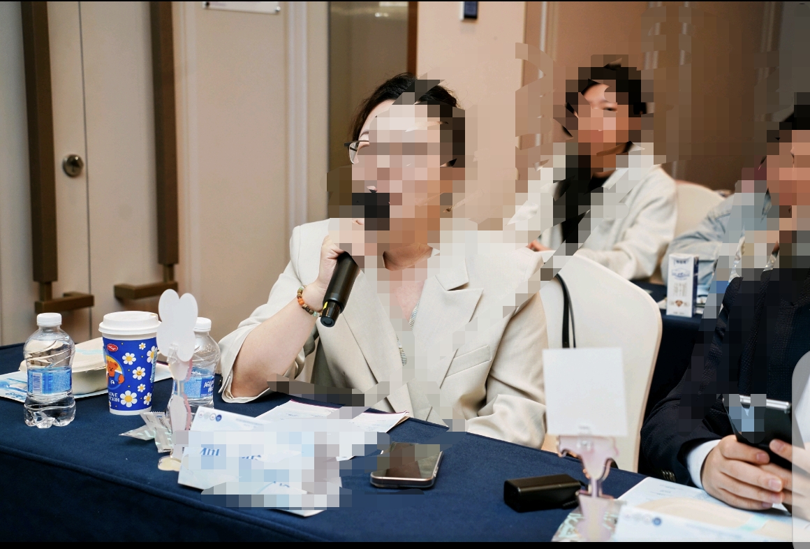 2156190.jpg 2156190.jpg