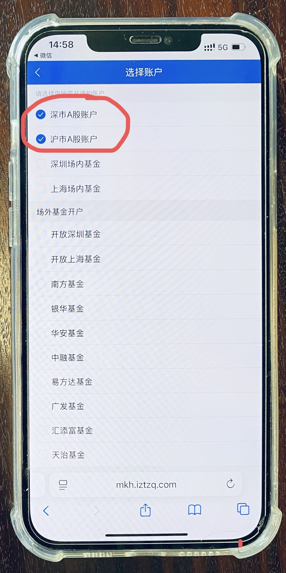 10613500.jpg 10613500.jpg